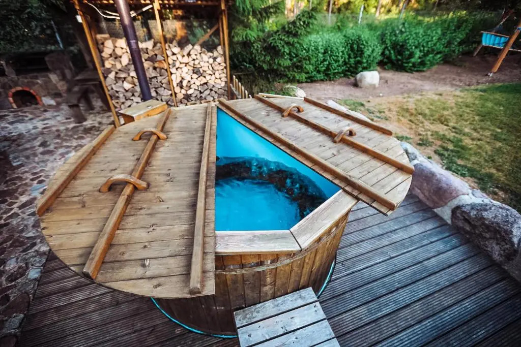 Leśny Zakątek balia kąpielowa ognisko sauna basen rowery w cenie pobytu Realizujemy Podlaski bon turystyczny