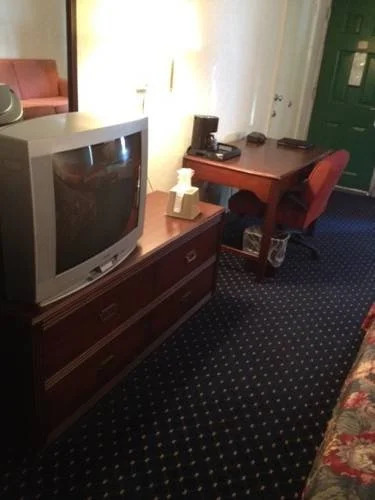 Days Inn-Charlotte Center City