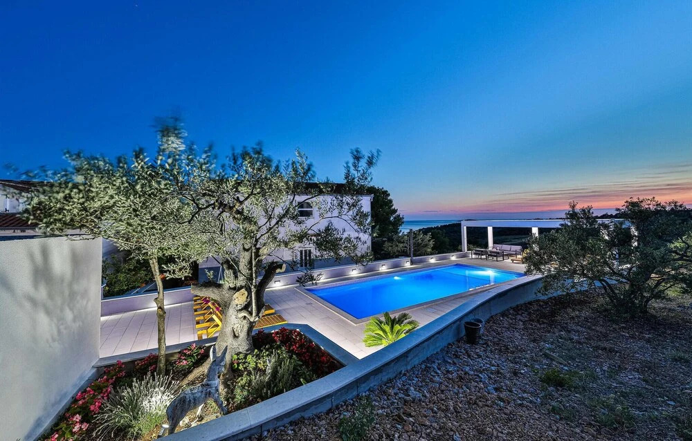 Lovely Home In Zecevo Rogoznicko