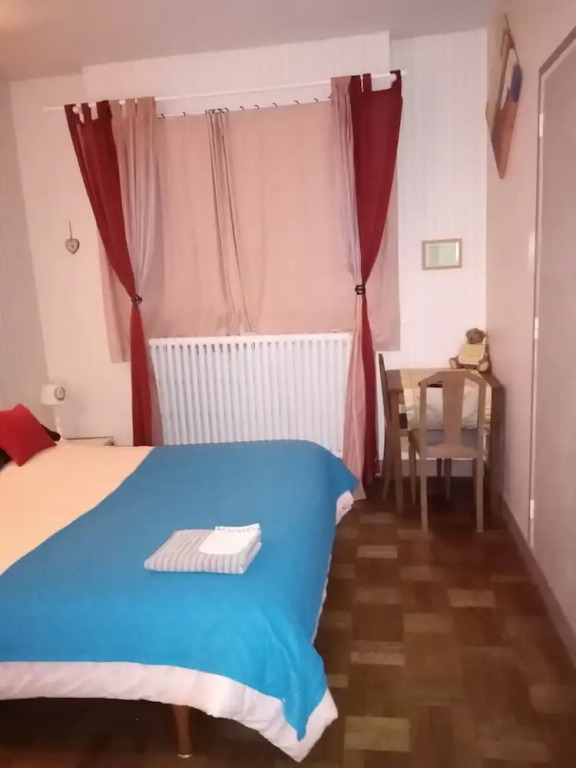 Havre de paix au bords de lEure - divers hébergements-2 CH sanitaires commmun