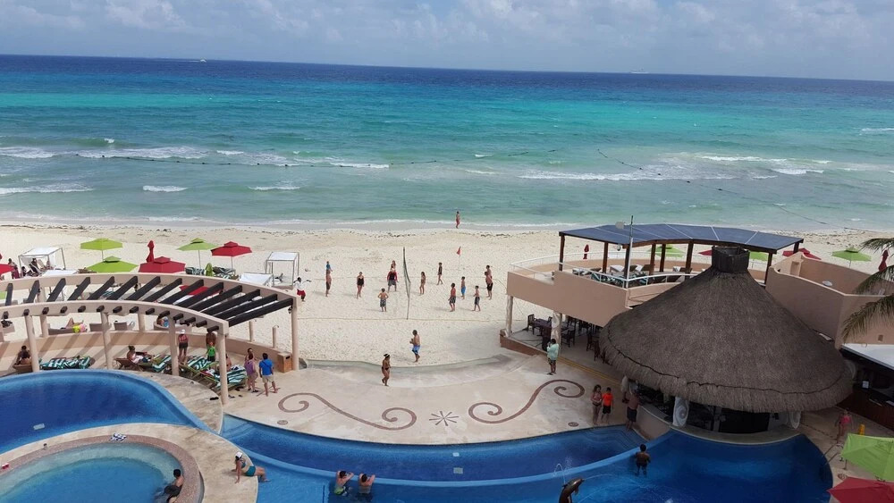Luxury Beachfront Condo in Royal Sunset Fishermens Resort spa