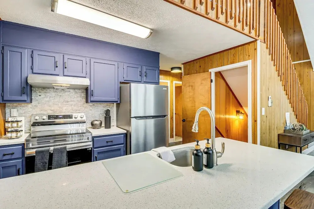 Chalet-view Home w/ Fire Pit & Deck in Clifton Twp
