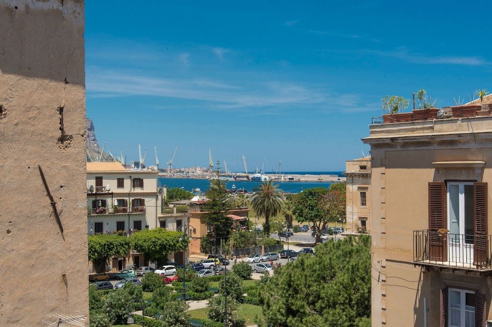 Terrazza dei Colori Alla Kalsa by Wonderful Italy