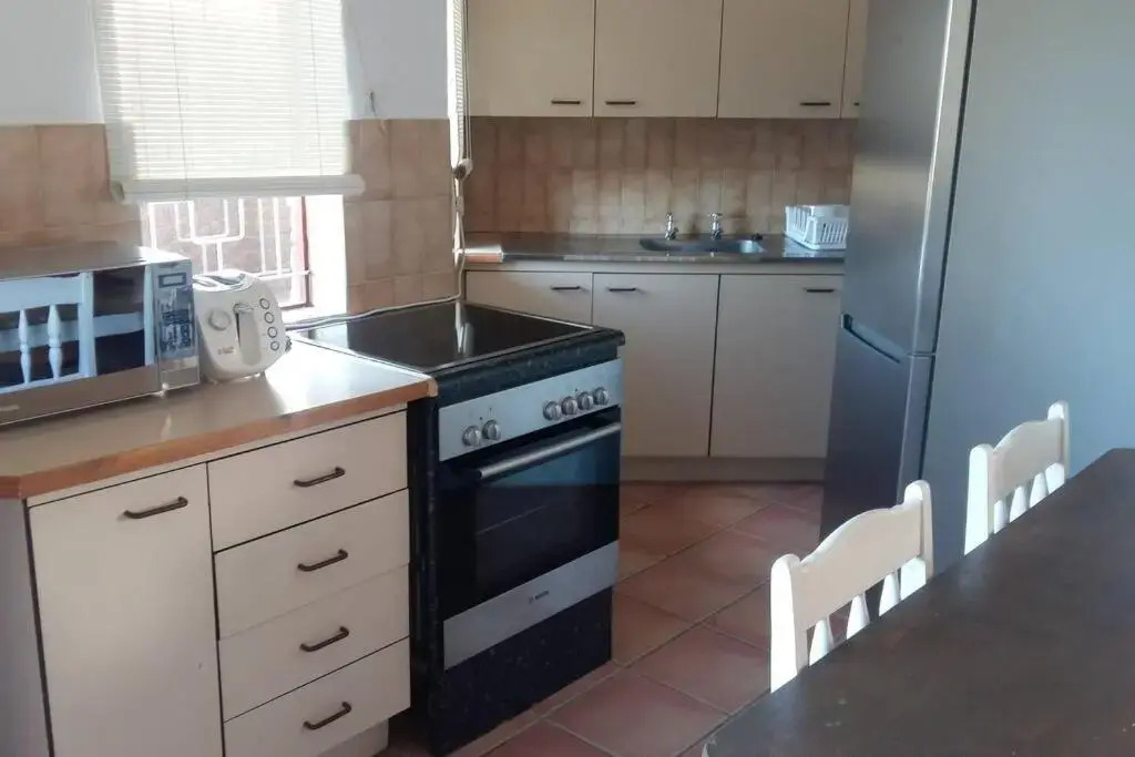 2Bed 2Bath Vacation home with pool close to beach