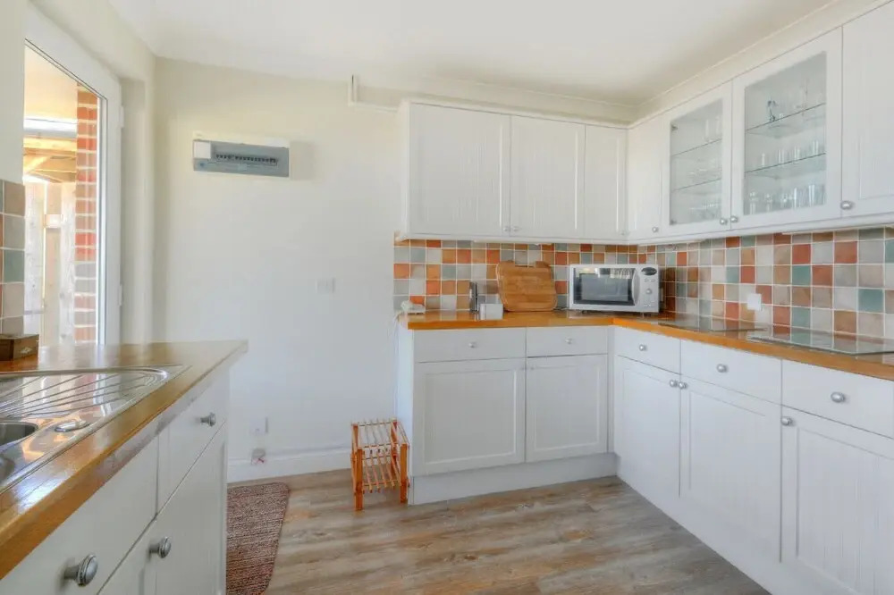 4 Coram Court