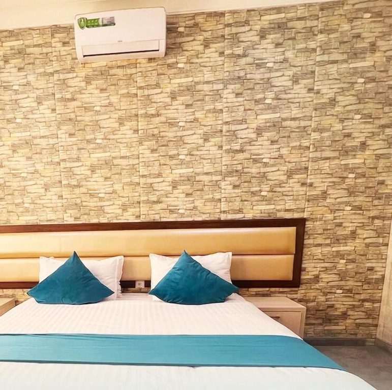 HOTEL GLOBUS