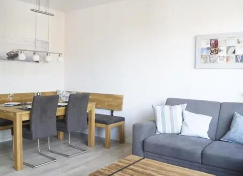 Boje 8; wunderschöne, großzügige Ferienwohnung für bis zu 5 Personen mit Balkon und Sauna