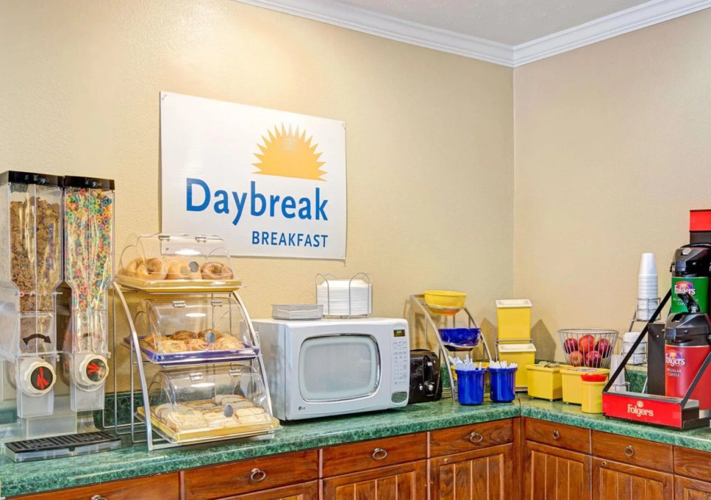 Days Inn Charlotte North-Speedway-UNCC-Research Pa
