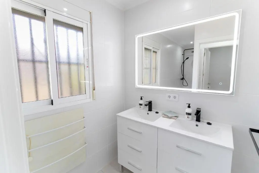 Villa Reyets 4 bed 3 bath Private Pool