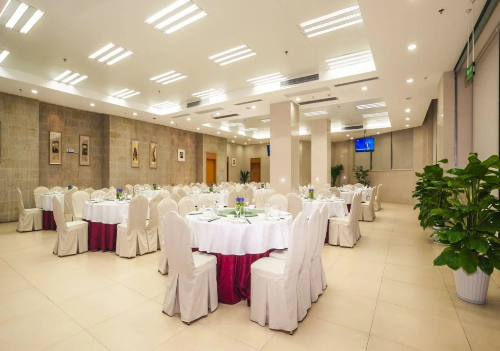 Huachen Impression Hotel