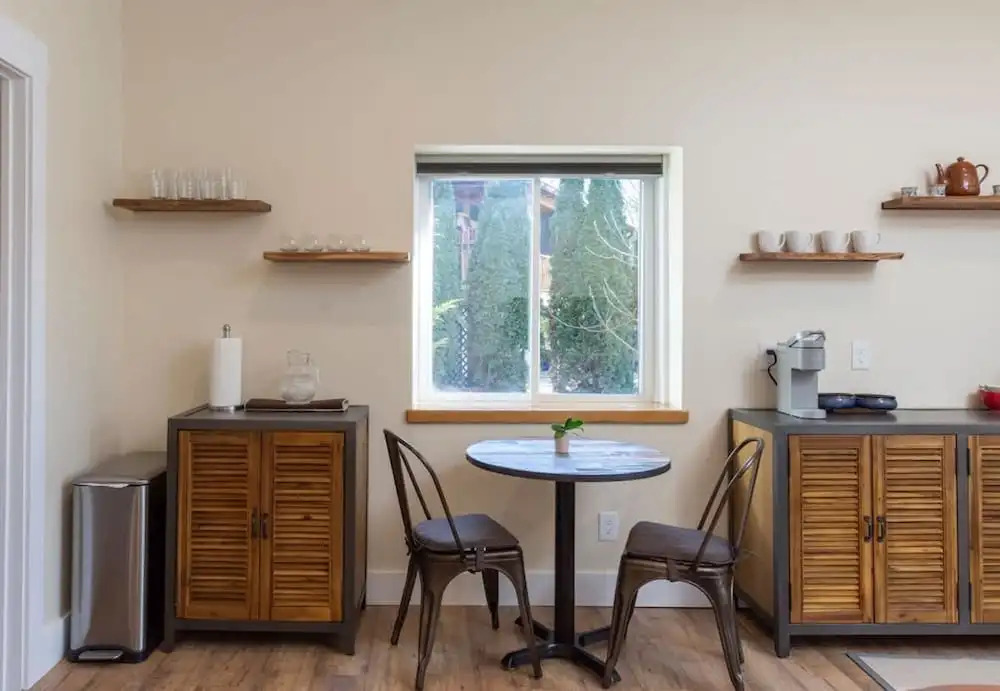 Eco-luxe 1bdr w Patio Free Tix Near Biltmore