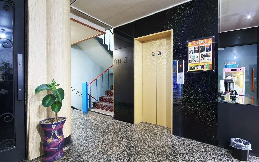 Gunsan L Hotel