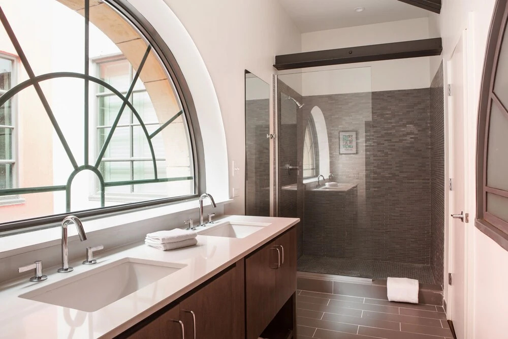 Exclusive 1BR Luxury Penthouses in C.B.D. by Sonder
