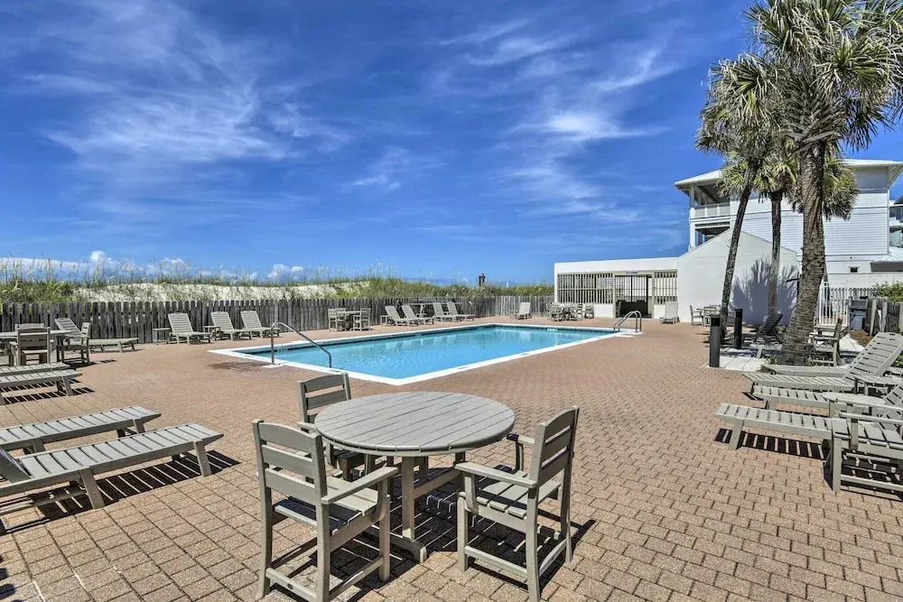 Steps to Sand: Condo w/ Pool in Panama City Beach