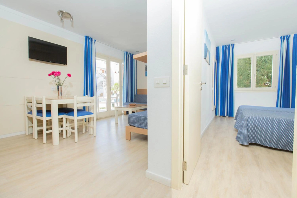 Aparthotel Flora