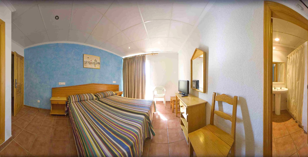 Hostal Adelino