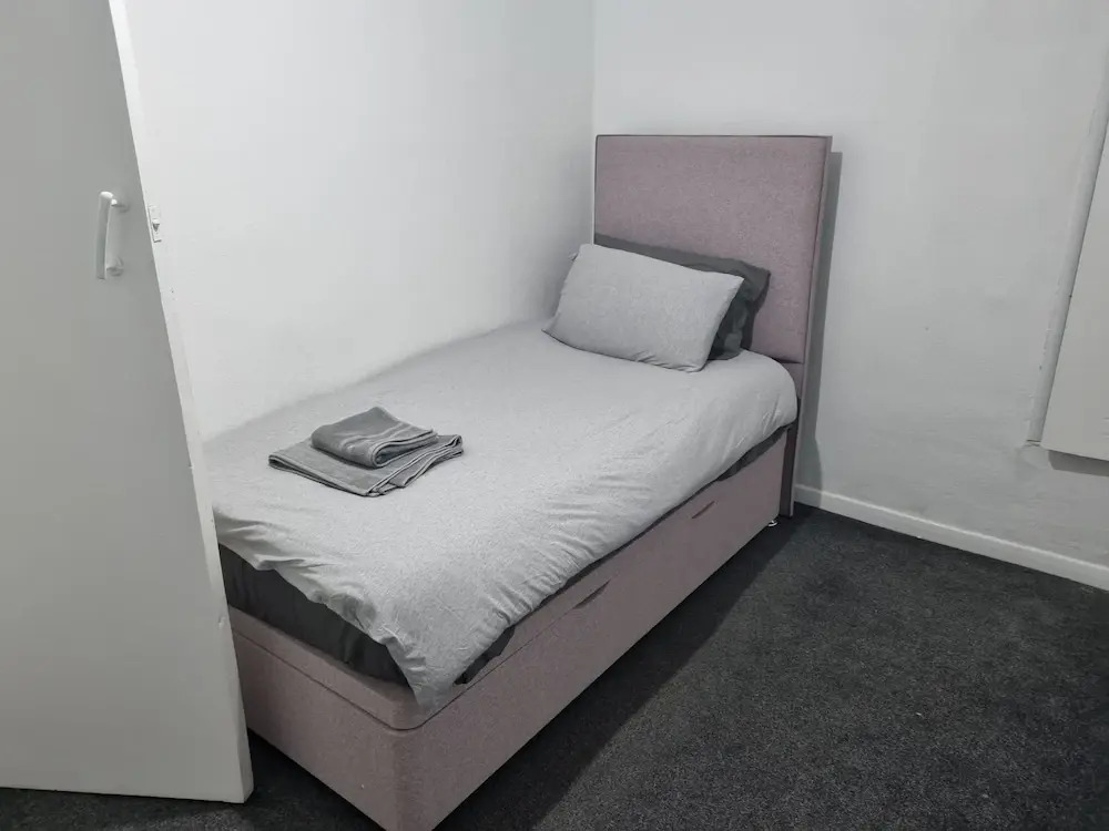 Lovely 2-bed House in Smethwick, Birmingham tn