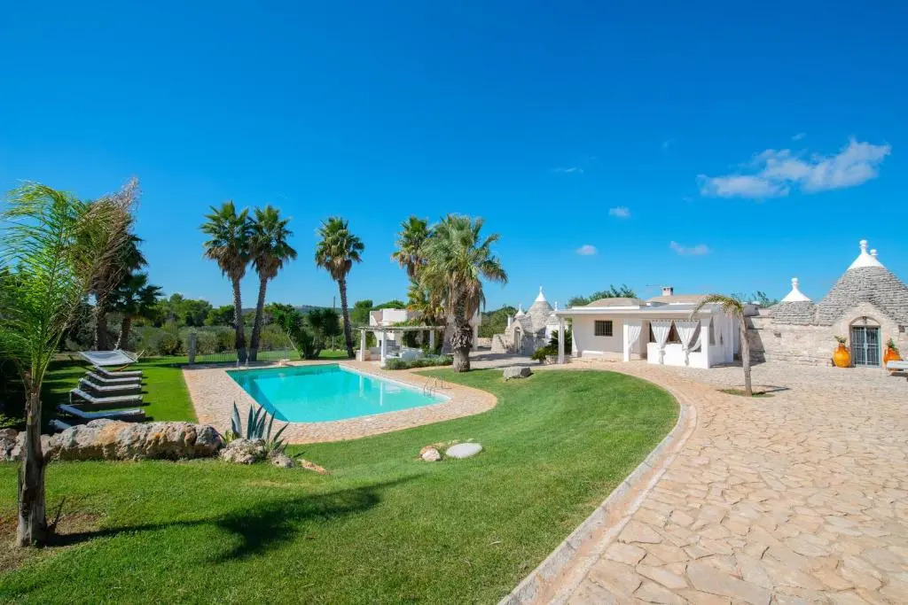 HelloApulia Trulli Oleandro