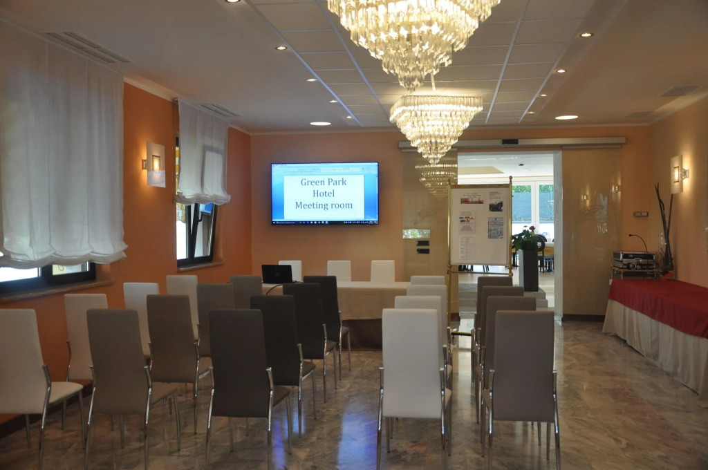 Green Park Hotel