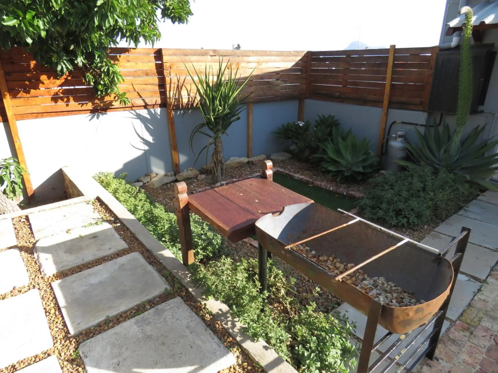 Caledon Protea Cottage