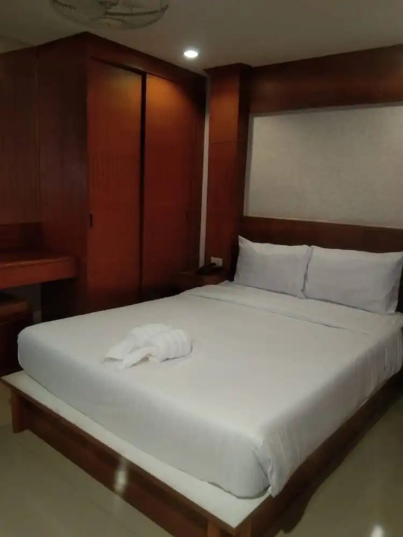 Lucky Inn Residency