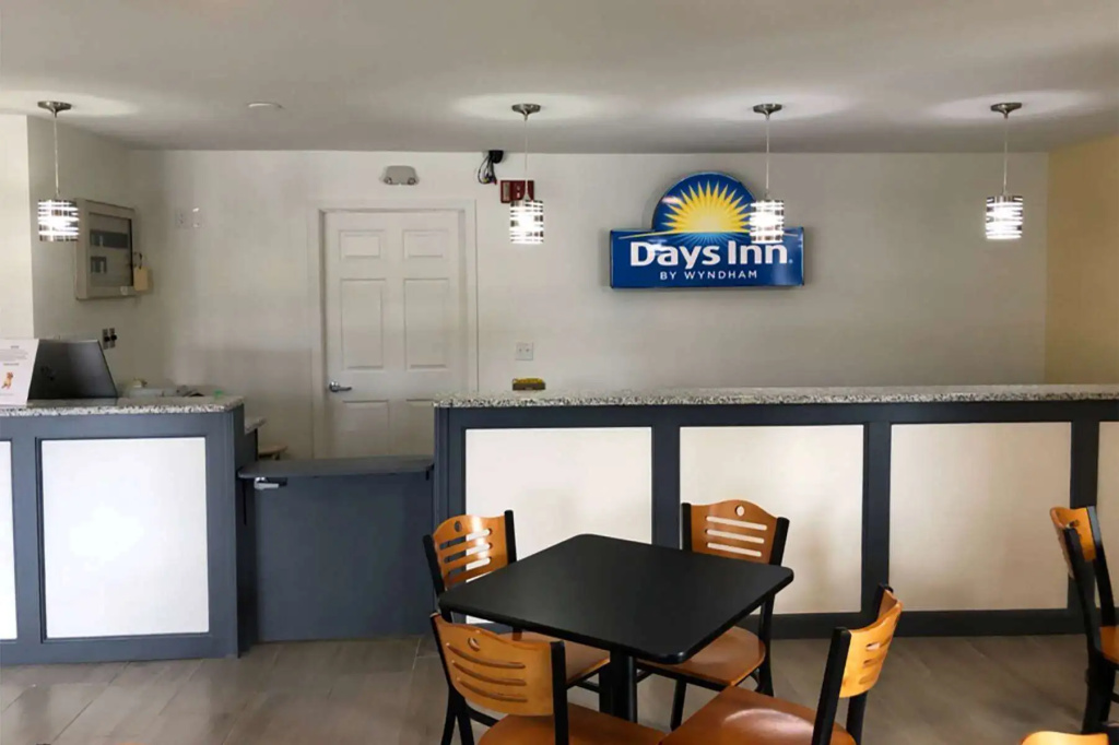 Days Inn by Wyndham Cape Carteret