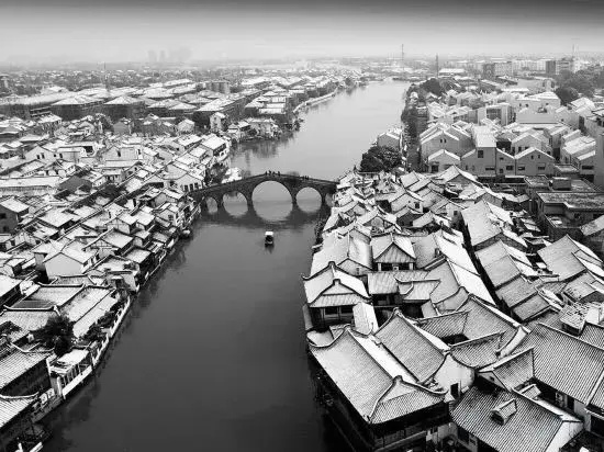 Tongli wear heart inn