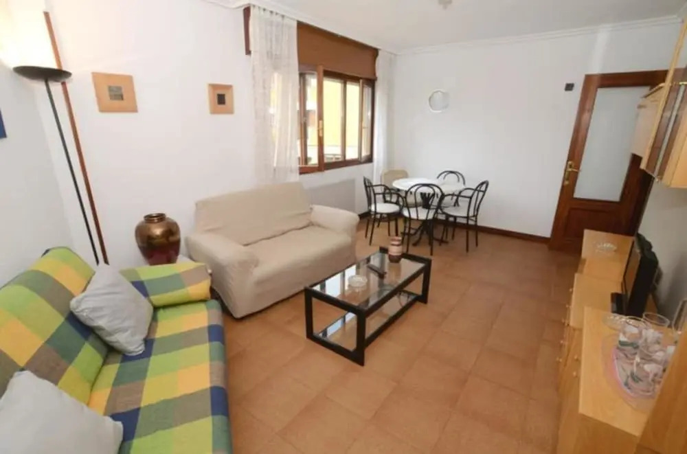 Apartment - 2 Bedrooms with Pool and Sea views - 103306