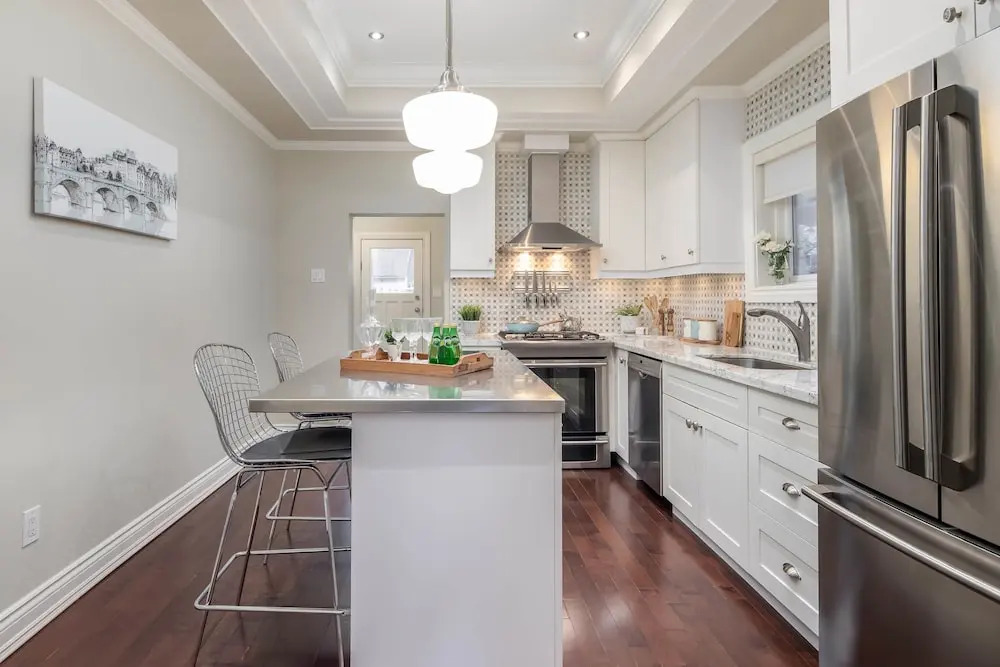 QuickStay - Chic & Modern Townhouse in Little Italy