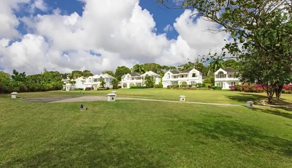 Paradise BDS - 3 B R Golf Villa at Rwml