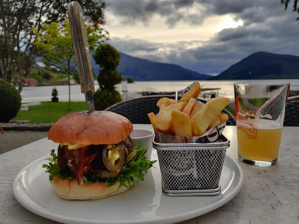 Rosendal Fjordhotel