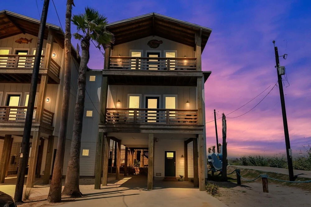 New Marvelous Beach Home 2min From Beach