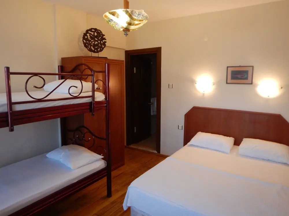 Uzum Hotel