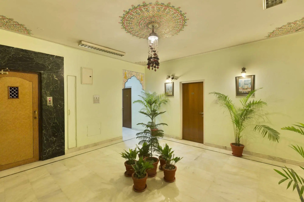 Sarang Palace - A Luxury Boutique Hotel