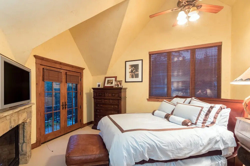 Stonegate Chalet - 4 Br Home