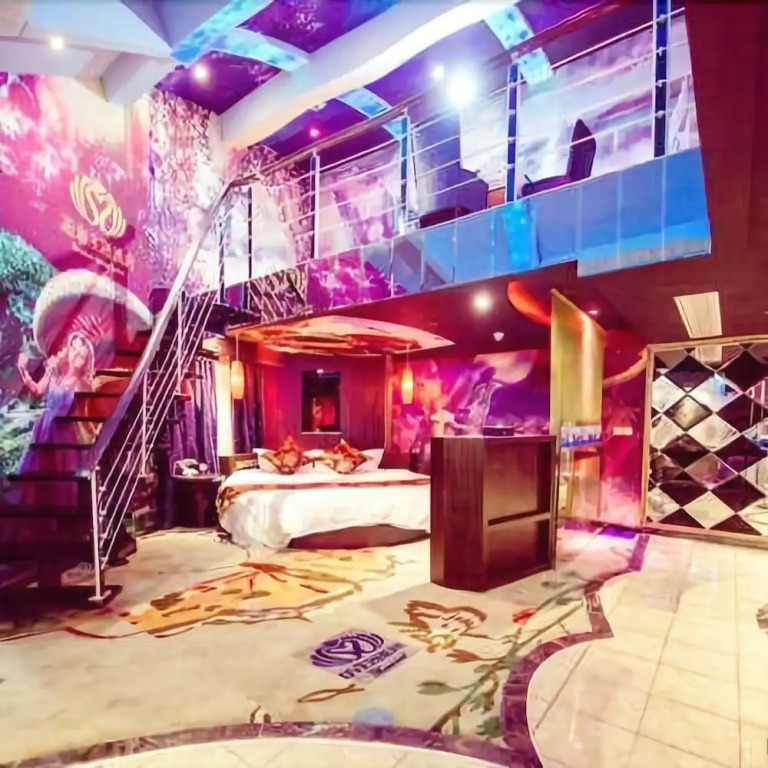 Houhai Theme Hotel