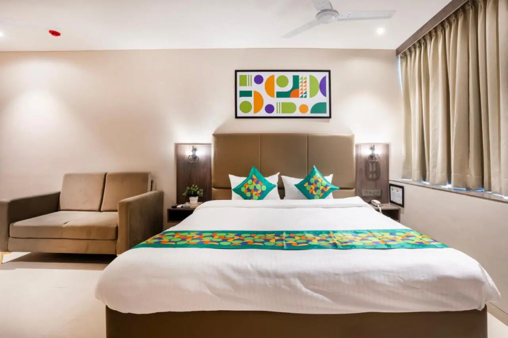 Treebo Vro Boutique, Andheri East