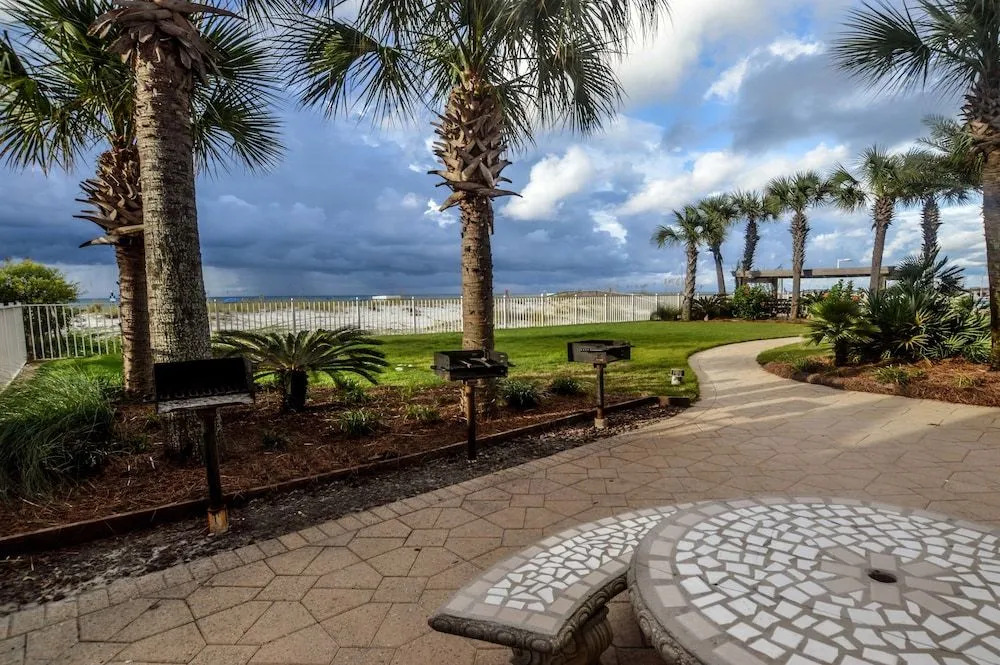 Lighthouse Unit 606 2 Bedrooms 2 Bathrooms Condo