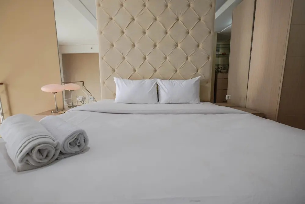Spacious 1BR Two-Level Apartment at CityLofts Sudirman