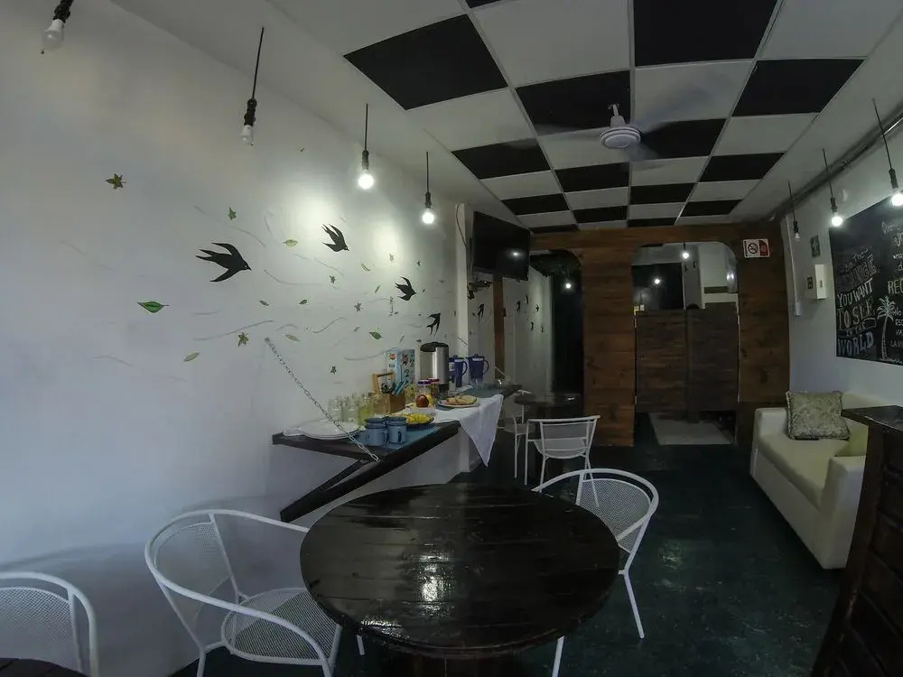 Hostal La Cueva - Hostel
