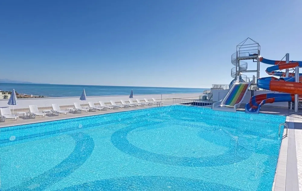 Albahir Deluxe Hotel