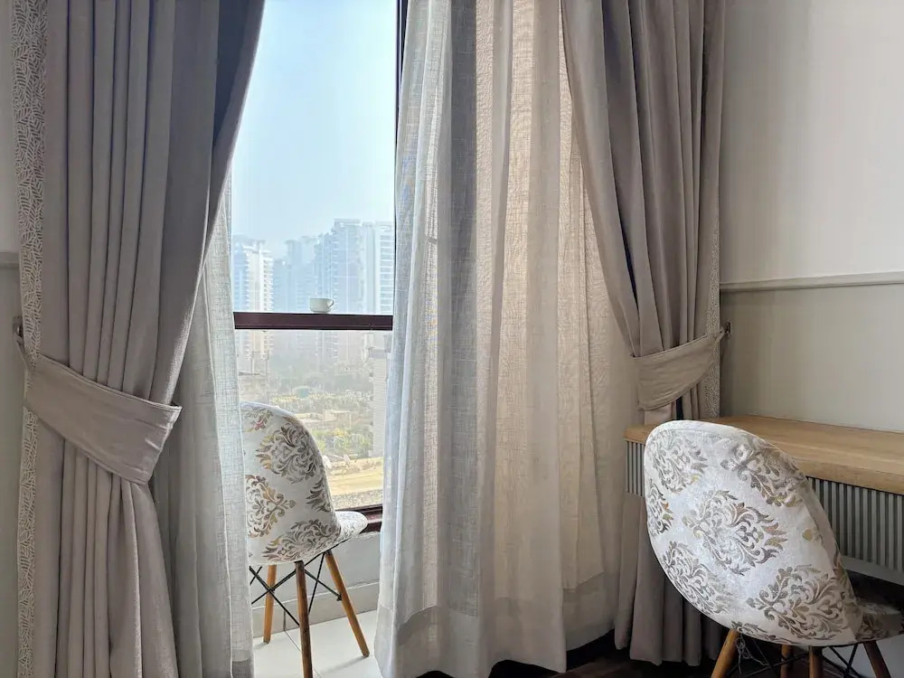 Hotel Emerald Suites & Banquet By Aura
