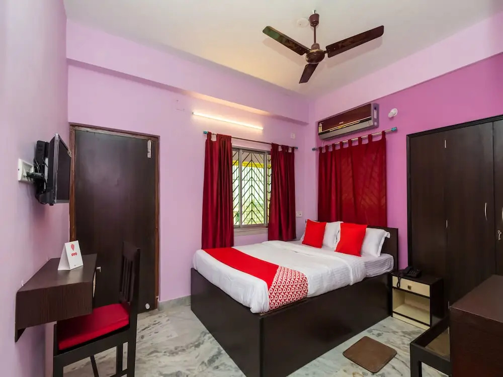 OYO 11379 Jams Guest House
