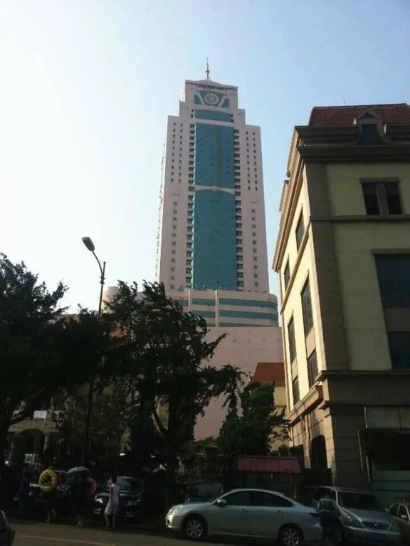 Qingdao Baifusheng Business Hotel