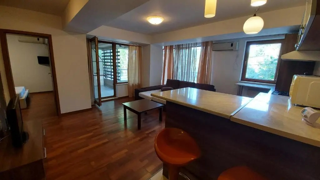 Mamaia Miraj E1
