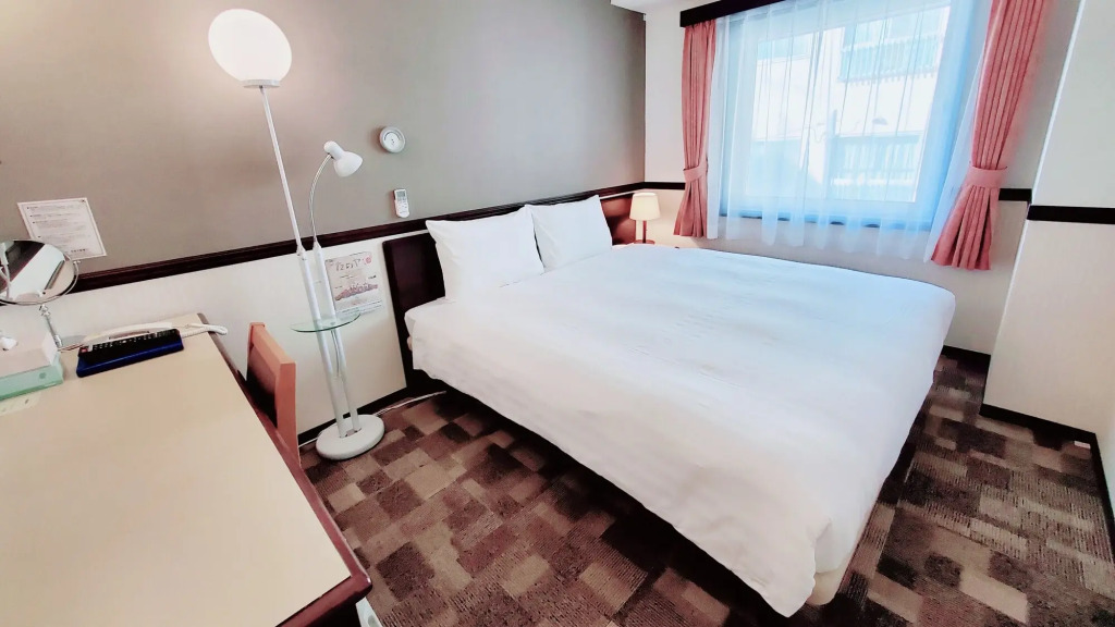 Toyoko Inn Hon-atsugi-eki Minami-guchi