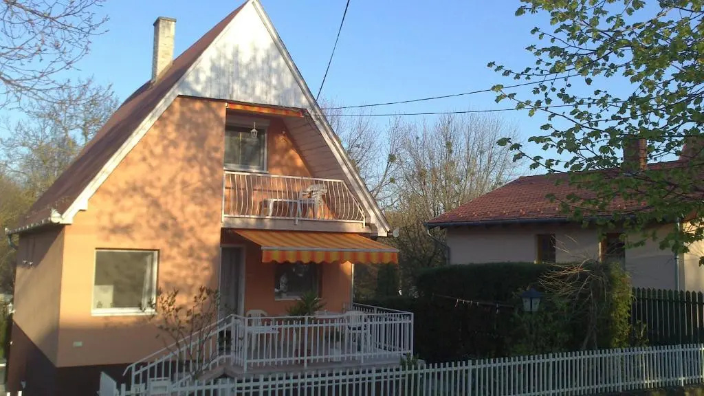 Nyírfa Apartmanház