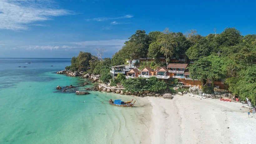 Romvi Holidays