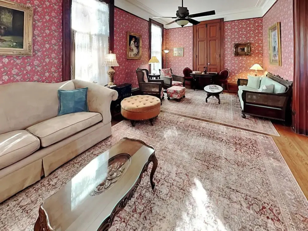 Victorian Rose by Ryson Vacation Rentals