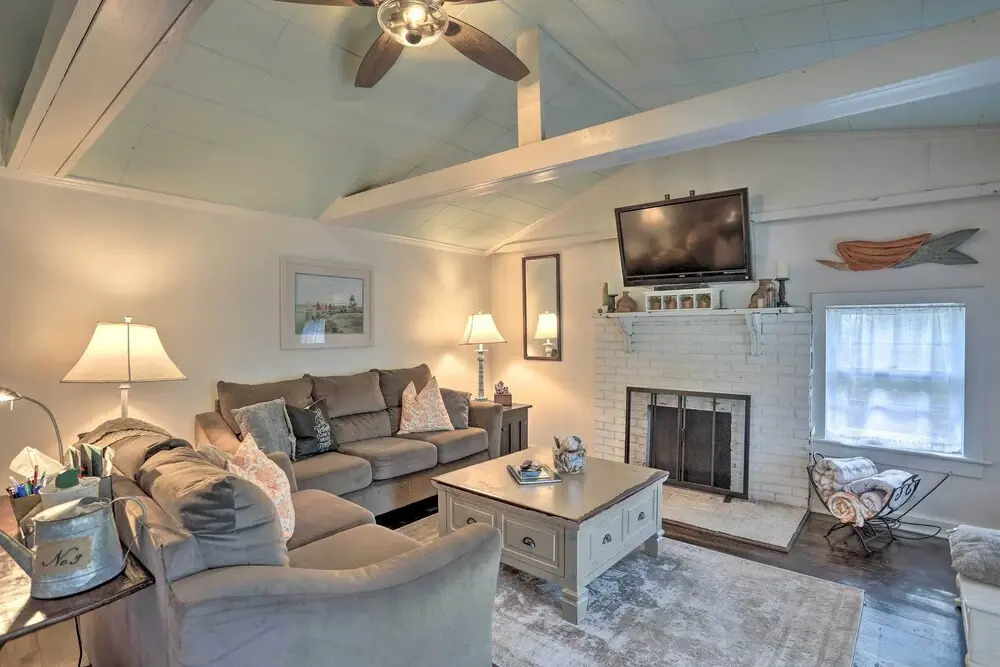 Coastal, Walkable Home in Historic Southport!